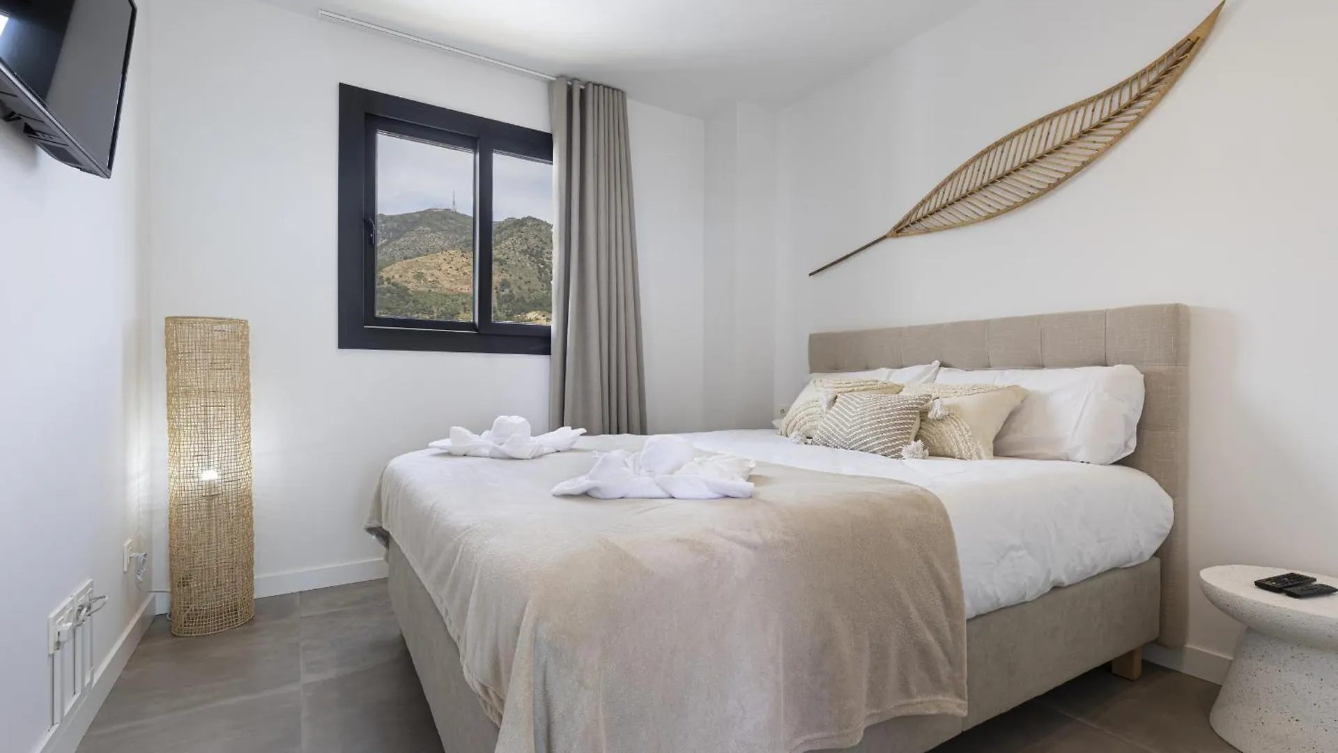 Panorama Top Floor Apartment In Higueron Fuengirola