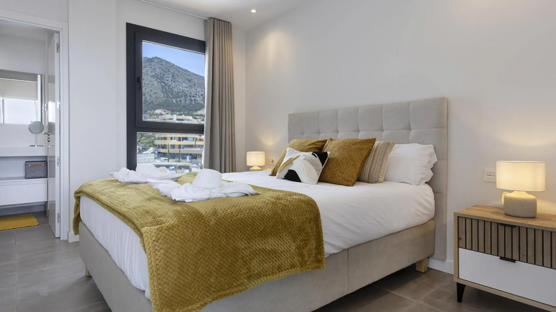 Panorama Top Floor Apartment In Higueron Fuengirola